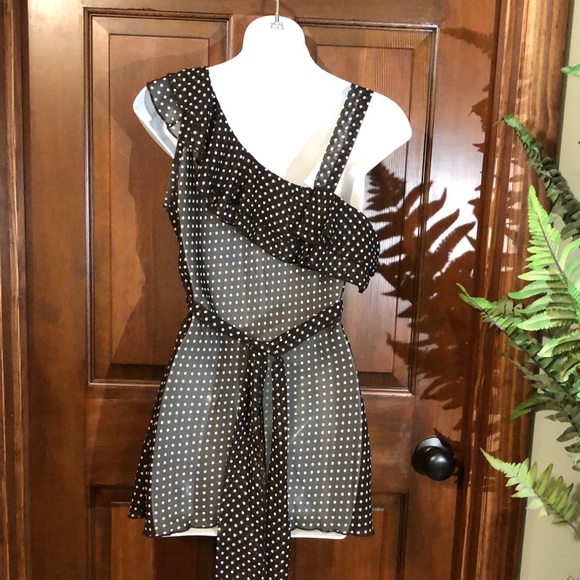 Sheer One Shoulder Ruffle - Picture 4 of 6